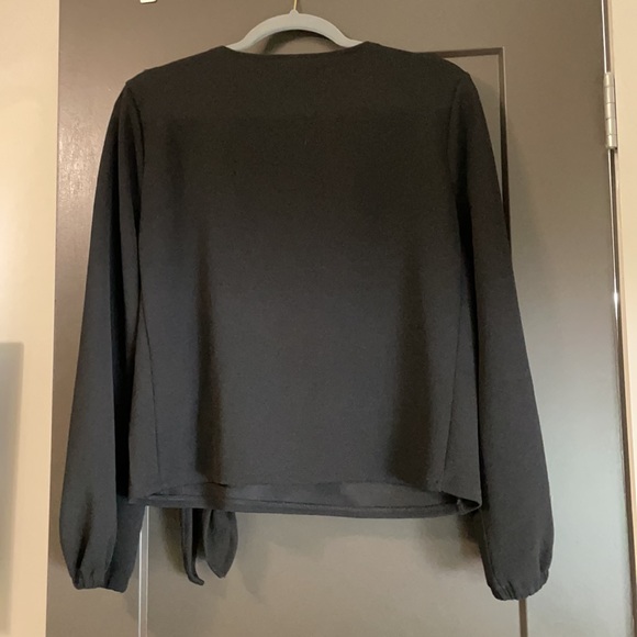 Madewell tie front top - Picture 2 of 2